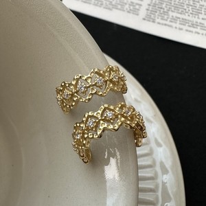 Wenchi French Retro S925 Pure Silver Antique Lace Earrings Simple Fashionable Vintage C-Shaped Hollow Diamond <b>Studs</b> Trendy Style - Product Image 5