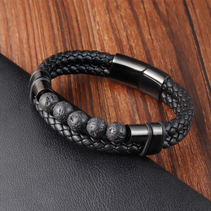 Bracelet en cuir tressé double couche pour homme avec perles en pierre de lave et fermoir magnétique en acier inoxydable PVD Gunblack - Product Image 2