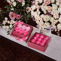 Ensemble de fleurs artificielles décoratives parfumées OEM, rose en savon à dégradé de couleur, boîte cadeau pour la fête des mères, cadeau pour femmes