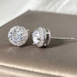 Boucles d'oreilles tendance en laiton ZC pour femme, cadeau de fiançailles, de fête ou de mariage, plaqué or 18 carats et rhodium - Product Image 5