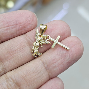 CZ9293 Colgantes de Cruz y Medalla de San Benito con Pavé de Circonitas y Baño de Oro de 18k, con la Virgen de Guadalupe - Product Image 5