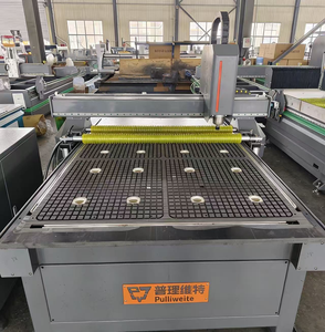 Fresatrice CNC per <span class=keywords><strong>Legno</strong></span> 1300x1300mm a 3 <span class=keywords><strong>Assi</strong></span> per la Realizzazione <span class=keywords><strong>di</strong></span> Giocattoli in <span class=keywords><strong>Legno</strong></span>, Sculture e Eliche - Product Image 2