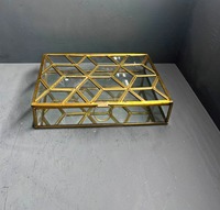 Caja de Almacenamiento y Exhibición de Joyas de Latón y Vidrio con Diseño Artesanal B22, Elegante y Geométrica, con Base de Espejo, 10x7x2.25