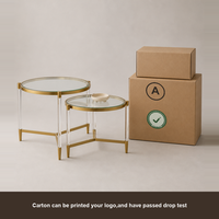 Ensemble de 2 tables basses gigognes rondes avec plateau en verre, structure en métal doré et pieds en acrylique – Mobilier de salon moderne et luxueux