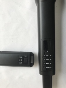 ไมโครโฟนไร้สายแบบไดนามิก UHF รุ่น D100 N24 น้ำหนักเบา พกพาสะดวก 2.4G สำหรับการแสดงกลางแจ้งและคาราโอเกะที่บ้าน - Product Image 5