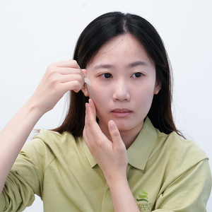 肌を明るくする高強度ファーミング時代を超越したビタミンC血清プライベートラベル - Product Image 4