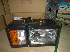 Pieza Compatible Liugong 32B0098, Faro Combinado Izquierdo, Directo de Fábrica, Piezas de Maquinaria de Construcción - Product Image 4