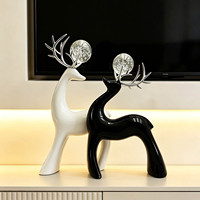 Ornement de couple de cerfs de luxe léger, cadeau créatif de pendaison de crémaillère, décoration pour salon, meuble TV, cave à vin, entrée