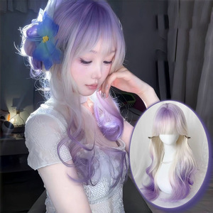 Perruque longue bouclée 62 cm de marques nationales, dégradé violet, blanc laiteux, avec raie latérale et frange, dentelle transparente, ligne de cheveux naturelle - Product Image 1