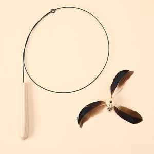 Jouet pour chat à manche en bois avec tête rotative et interchangeable, tige en fil d'acier, jouet moulin à vent pour chat, clochette à plumes, jouet auto-entretenant pour animaux de compagnie - Product Image 4