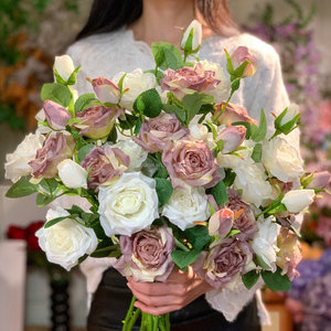 Ramo de 10 Rosas Artificiales de Seda Rosa, Decoración de Boda, Flores Artificiales para Arreglos Florales Nupciales - Product Image 1