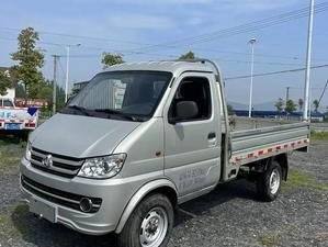 Mini Camión de Gasolina de Una Sola Fila con Tracción 4x2, Capacidad de 2-3 Toneladas, Fabricado en China con Soporte Técnico en Video y Soporte en Línea - Product Image 5