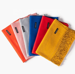 Scialle in maglia di Cashmere artificiale semplice stile semplice classico scialle di moda ragazza sciarpe di colore diverso in Stock - Product Image 2