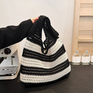 Bolso de hombro de poliéster impermeable con diseño geométrico calado artístico, estilo bohemio, tejido de malla hueca, venta al por mayor - Product Image 2