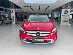 <span class=keywords><strong>Mercedes</strong></span>-Benz <span class=keywords><strong>GLA</strong></span> <span class=keywords><strong>200</strong></span> Style Edition 2016, Turbo, Cuero, Interior Oscuro, Volante a la Izquierda, SUV de Lujo Usado - Product Image 2