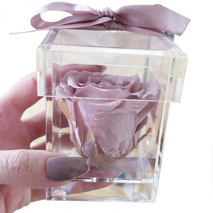 Caja de regalo de acrílico transparente de lujo de tamaño personalizado con tapa Caja de exhibición de almacenamiento de flores cuadrada - Product Image 2