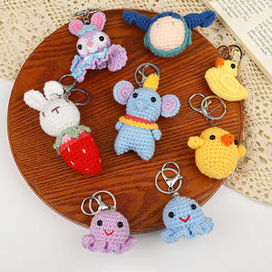 Vente en gros de porte-clés en laine crochetée en forme d'animaux, tricotés à la main, design mignon et créatif de dessins animés, légers, sérigraphie - Product Image 2