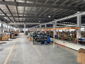 Generador Portátil Silencioso de Combustible Dual de 4 Tiempos y Frecuencia Variable con Arranque Remoto de 1KW/2KW para Uso en Exteriores, Hogar y Automóvil - Product Image 4