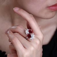 Bague ajustable pour femme avec rubis de laboratoire taille émeraude double et zircon de haute qualité, design étoile personnalisé