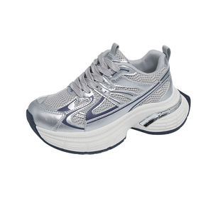 Zapatillas de Marca para Mujer, Talla Grande, Estilo Deportivo, Color Negro, con Diseño Grueso - Product Image 2