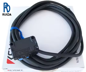 Sensor Fotoeléctrico KEYENCE PZ-G42CN, Reflexión Difusa, Conector M8, Salida NPN, Protección IP67 - Product Image 1