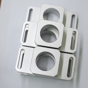 Fabricant <span class=keywords><strong>Etri</strong></span>, MOQ faible (100 pièces), usinage CNC de précision professionnel, tailles et couleurs personnalisées, bronze poli, acier inoxydable - Product Image 3