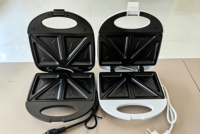 Offre Spéciale : Gaufrier et Grille-pain 2-en-1, Machine à Sandwich Électrique avec 2 Moules de Formes Différentes, Vente en Gros