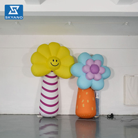 Modèle de fleur gonflable géante personnalisée pour l'aménagement paysager extérieur ou la décoration artistique de scène événementielle