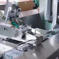Collateur de sachets haute vitesse pour le regroupement de sachets et le chargement de cartons de sachets autoportants