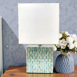Lampe de table électrique en nacre, faite à la main, avec incrustation artisanale de coquillages, pièce d'éclairage décorative en gros - Product Image 1