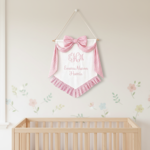 Bandera de Lujo de Lona Rosa a Cuadros con Nombre Bordado y Gran Lazo para Cuna de Hospital, Decoración Familiar para Bebé - Product Image 5