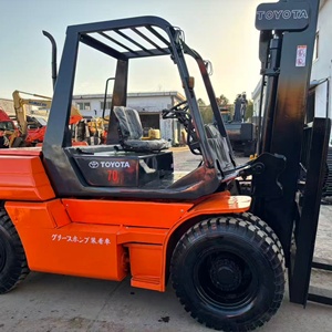Nuevo Montacargas Todoterreno Diésel 4x4 para Japón, Modelo 70, con Neumáticos, Mástil de Tres Etapas, Desplazador Lateral Hidráulico y Horquillas de 1500 mm - Product Image 1