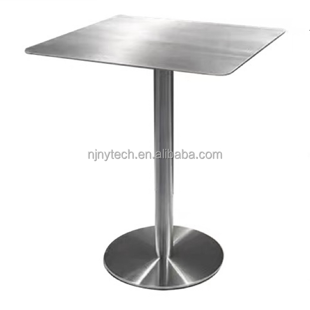 Table carrée