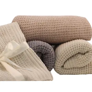 लक्जरी गुणवत्ता बुना सोफे बिस्तर के लिए गर्म सर्दियों नरम सेनील कंबल फेंक कंबल