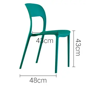 Chaises extérieures bon marché chaise de plage personnalisée chaise en plastique adulte pour manger