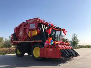 6 Rows Cotton Picker And Baler Good After Sales Service Cotton Picking Vehicle