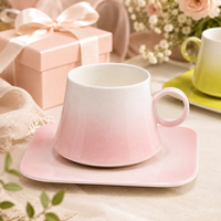 Ensemble tasse et soucoupe en porcelaine dégradée avec anse en forme d'anneau, glaçure ombrée, design contemporain, compatible lave-vaisselle, sans BPA, pour la maison, le bureau, ou comme cadeau