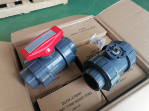 Valvola a sfera industriale 1/2 "a 4" PTFE sede EPDM FPM sigillatura UPVC PPH doppia valvola a sfera True Union - Product Image 6