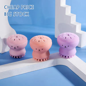2024 dibujos animados de alta calidad pulpo hogar Spa exfoliante corporal limpieza belleza baño Etiqueta Privada Facial silicona bebé champú OEM cepillo - Product Image 5