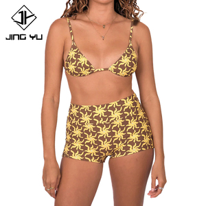 Maillot de bain femme personnalisé en nylon recyclé, design OEM rétro à imprimé hawaïen, protection UPF50+, coupe ajustée aux quatre coins. - Product Image 4