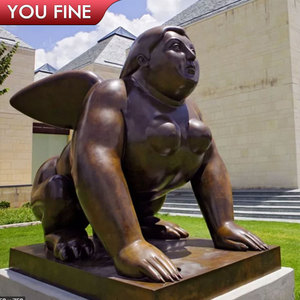 Escultura de Bronce de Tamaño Real de una Mujer Gorda, Famosa, al Aire Libre, de <span class=keywords><strong>Fernando</strong></span> Botero en Medellín, en Venta - Product Image 1