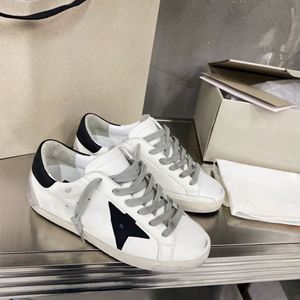 High-end Men's Sporty Walking Shoes Mesh Upper Breathable Anti-odor Adjustable Laces Comfortable Fashionable Trendy All Seasons - Product Image 1