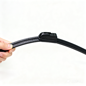 Escobillas Limpiaparabrisas Delanteras de Alto Rendimiento Sin Estructura de Metal, de Caucho Natural YKWB YK-102, Universales con Gancho en U para Parabrisas de Automóvil - Product Image 4