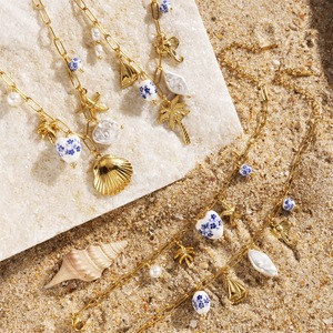 Nuova Serie Marina Creativa <span class=keywords><strong>Tina</strong></span>: Set Collana e Bracciale da Donna in Acciaio Inox con Motivo in Ceramica, Albero di Cocco, Perla e Conchiglia - Product Image 3