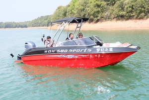 Bateau de pêche en fibre de verre, bateau sportif en fibre de verre, mini-yacht professionnel de haute vitesse pour la pêche en haute mer - Product Image 5