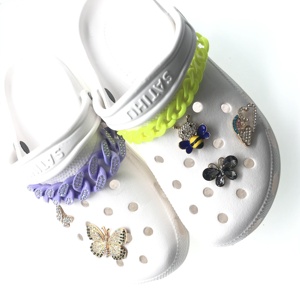 Zapatilla decorativa de diseñador, sandalia, adorno para zapatos de jardín con cadenas de cristal ostentosas, accesorios acrílicos de diamante, abalorio para zapatos con hebilla - Product Image 4