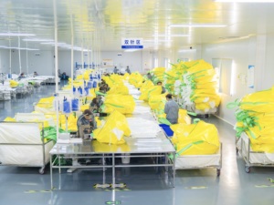 שק FIBC כבד 1000 ק\"ג (PP/PVC) עם לולאות הרמה בפינות, ניתן להתאמה אישית של גודל/לוגו, תחתית שטוחה ומילוי עליון - Product Image 4