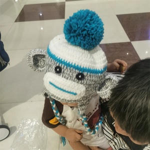 2025 модные вязаные крючком шапки обезьяны коричневые Тканые вручную зимние наушники косички для детских вечеринок и праздников - Product Image 6