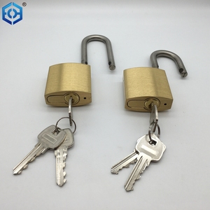 वाइड लॉक बॉडी के साथ कुंजी के साथ ठोस पीतल विनिमेय कोर पैडलॉक - Product Image 1