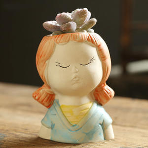 Venta al por mayor de diseño pintado <span class=keywords><strong>a</strong></span> <span class=keywords><strong>mano</strong></span> figura humana niñ<span class=keywords><strong>a</strong></span> cara cerámica suculenta maceta planta Cactus <span class=keywords><strong>Macetas</strong></span> - Product Image 4